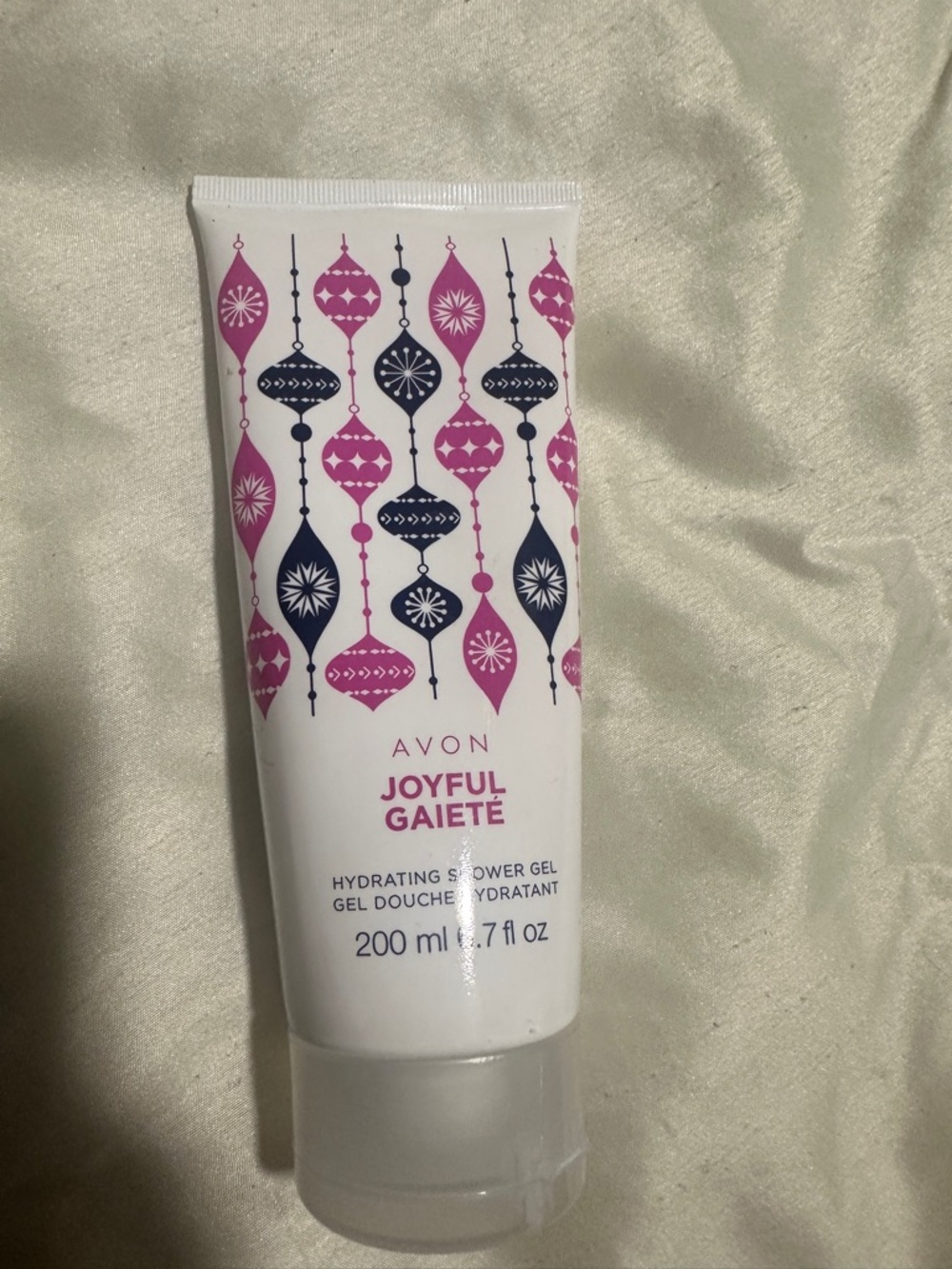 Avon Joyful Gaieté Hydrating Shower Gel – Pink & Navy Ornament Print